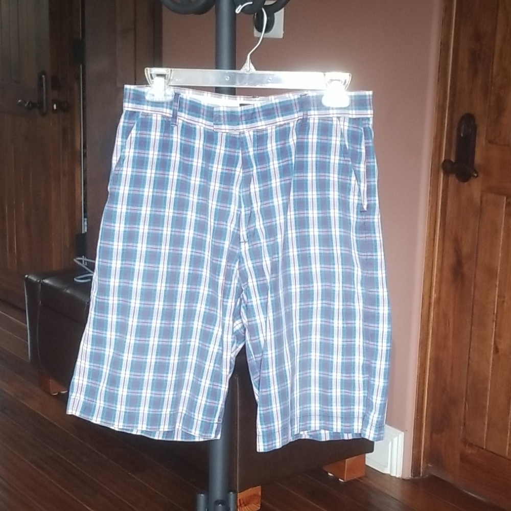 Beautiful Fink men shorts.